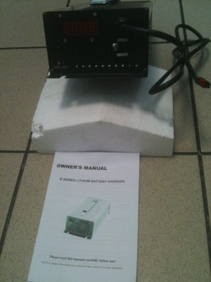 IMG_0134_1024x768.jpg (124.11 KiB) 1001 mal betrachtet Lader von Lipopower 900W 72V=8,9/0,8A für 24 Zellen