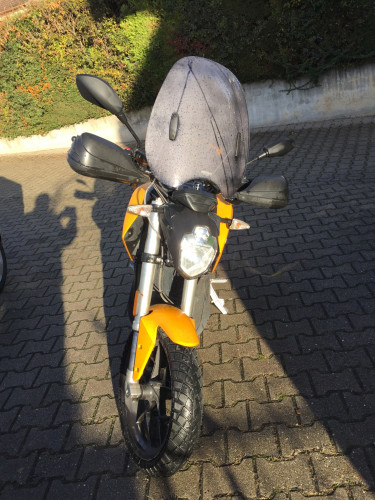 Zero-S-MRA-Naked-Bike-Windschild.JPG