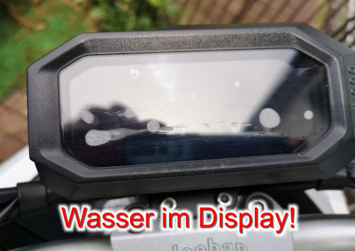 Wasser im Display.jpg