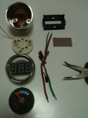 Austausch Spannungsanzeige digital beim TD690Z_576x768.jpg (61.92 KiB) 3960 mal betrachtet Umbau Spannungsanzeige digital beim TD690Z