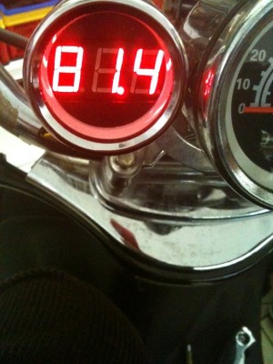 Austausch Spannungsanzeige digital beim TD690Z 001_576x768.jpg (88.26 KiB) 3929 mal betrachtet Betriebspannung bei Lagerung LiFePo4<br />"storage" 24 Zellen ohne Last