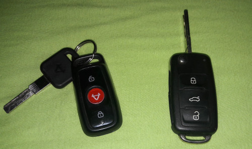 beiden Niu Schlüssel in z.B VW leer Gehäuse