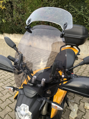 Zero-S-MRA-Windschildverlaengerung-Detail.JPG
