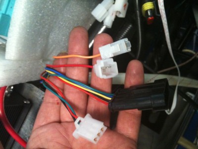 Aufladung auf 3,60V mit icharger 001_1024x768.jpg (131.66 KiB) 1164 mal betrachtet Belegung Controller 80A Thunder