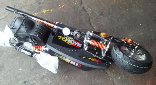 1.jpg (175.25 KiB) 31501 mal betrachtet Bild zeigt Scooter gleich nach dem Auspacken