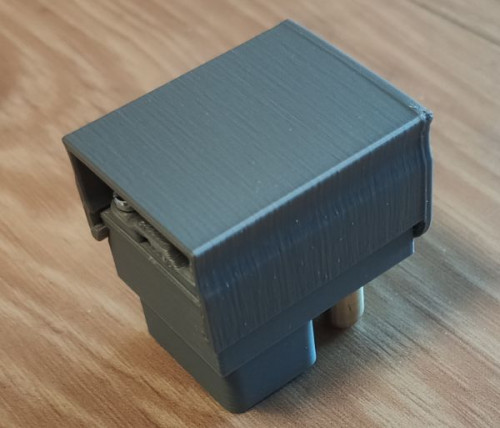 Stecker_5mm_zu_220505.jpg