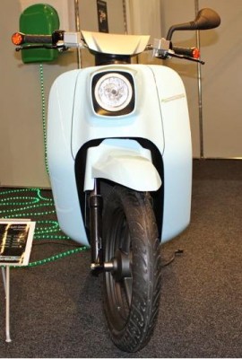 E-Schwalbe v vorn.JPG