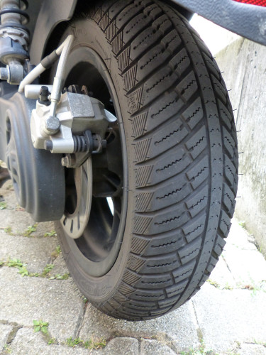 vRone_Hinterreifen-Michelin-CityGrip-Winter.JPG