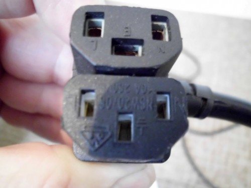 Oben der Emcostecker