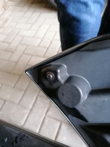 Verkleidung_Gepäckfach_3.jpg
