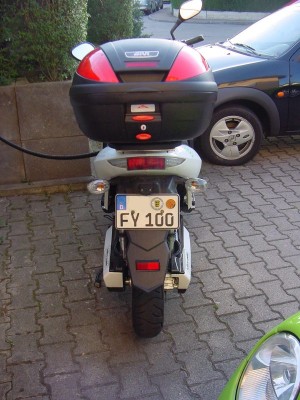 Mein Kennzeichen ist analog den üblichen Porsche 911er Kennzeichen der Fahrzeugbezeichnung gewidmet :-)