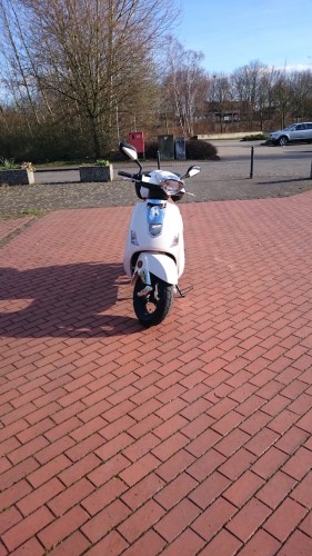 10 Vorne Seitenständer.JPG