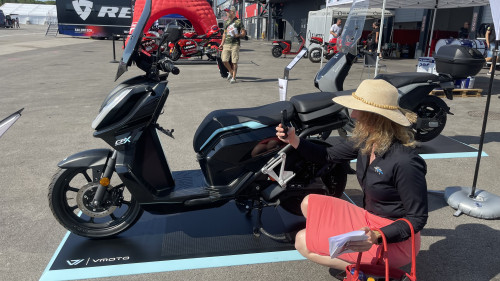 Vmoto ABS CPXpro Explorer, 105 km/h