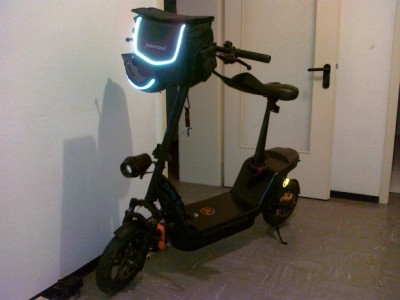 Maximilian mit Tasche