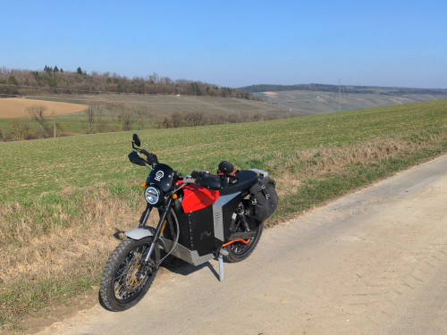 Originaler Fender direkt über dem Reifen