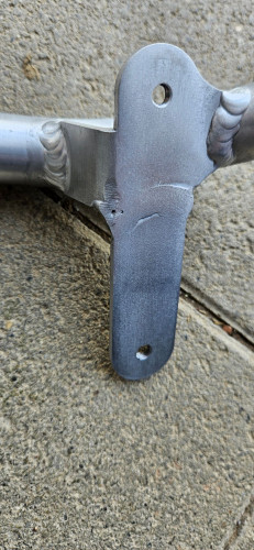 C geschweißte Halterung nah.jpg