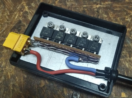 Diodenbox innen fertug.jpeg