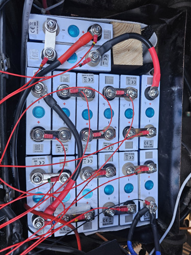 Neue Anordnung statt der alten Batterien