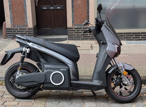 s01plus.jpg