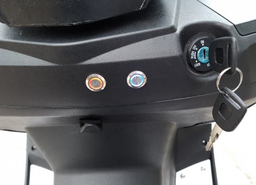 Schlusselschalter Taster.jpg