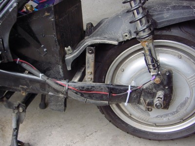 CA_Reed-switch_swing-arm_E-Sprit_Fury.JPG
